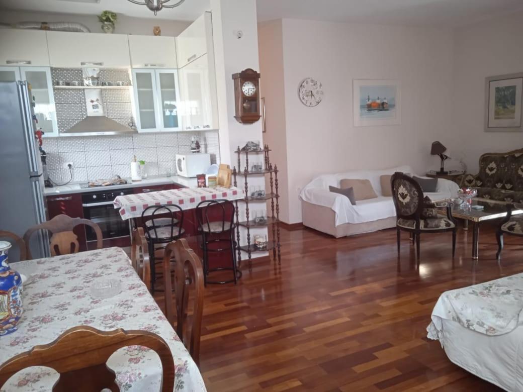 Vila N Dervishi Avlonya Dış mekan fotoğraf